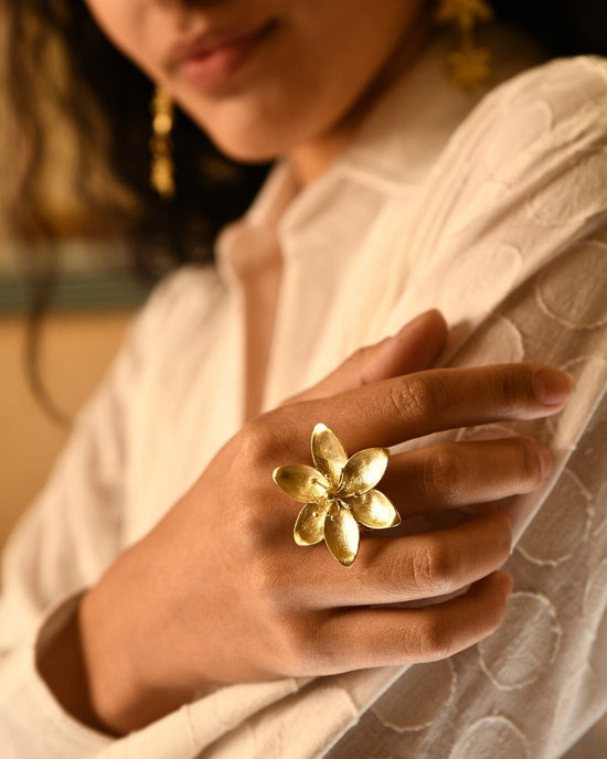 Christine Bekaert Jewelry Ring Anemone Ring