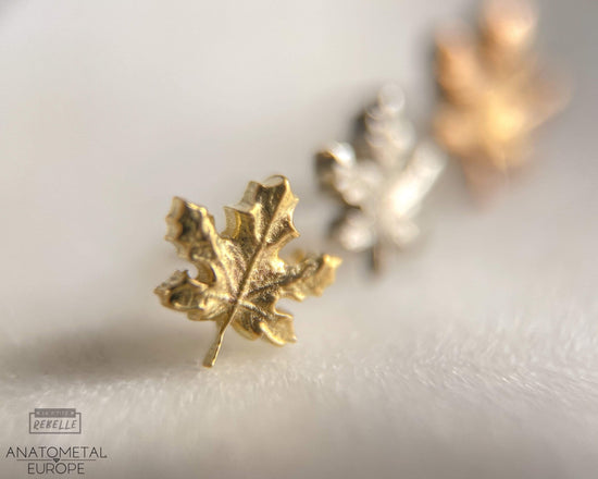 Anatometal Threadless Gold Maple Leaf