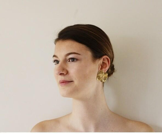 Load image into Gallery viewer, Christine Bekaert Jewelry Earring Large Poppy Stud
