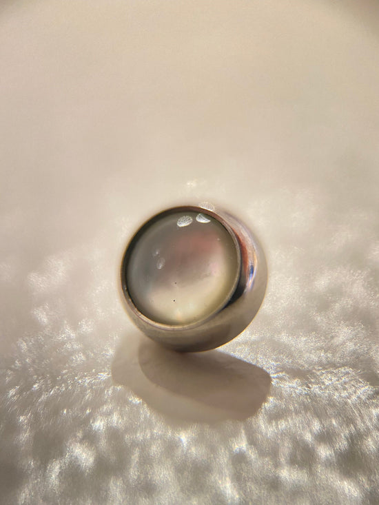 Charger l&amp;#39;image dans la galerie, Industrial Strength Threaded Titanium White Mother-Of-Pearl Natural Stone Cabochon (Industrial Strength)
