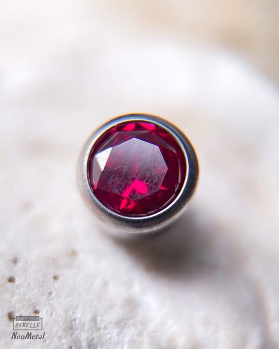 NeoMetal Threadless Titanium Bezel Set - Ruby (synthetic garnet) (Neometal)