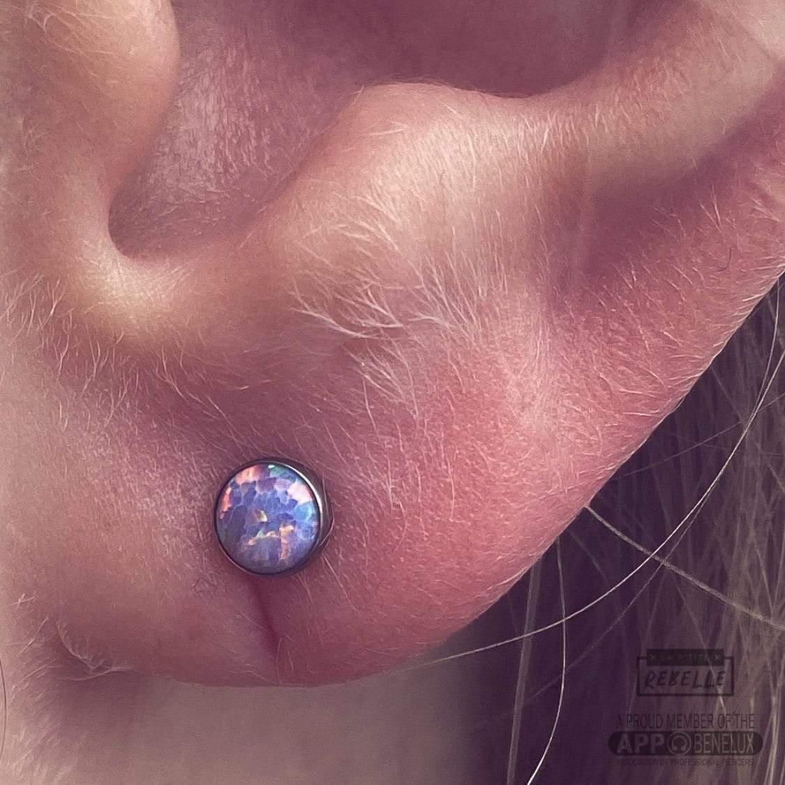 NeoMetal Threadless Titanium Cabuchon - Lavender Opal