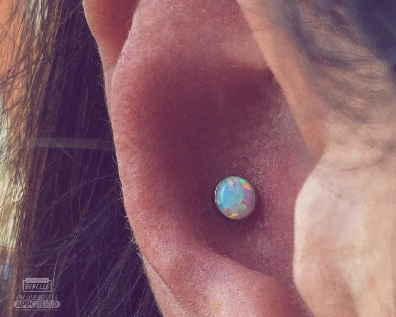 NeoMetal Threadless Titanium Cabuchon - White Opal