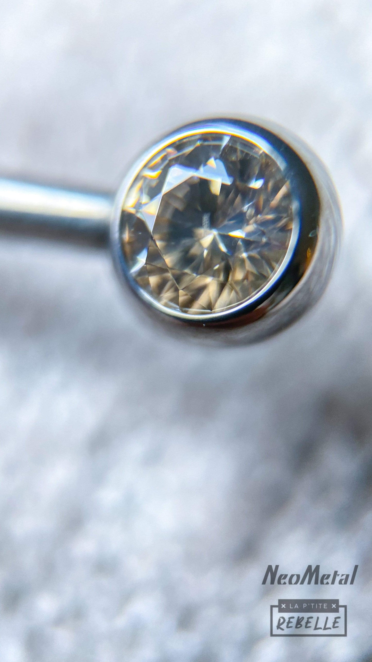 Load image into Gallery viewer, NeoMetal Threadless Titanium Champagne CZ Forward Facing Side Gem (for nipple piercings)
