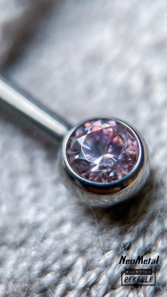 NeoMetal Threadless Titanium Morganite CZ Forward Facing Side Gem (for nipple piercings)