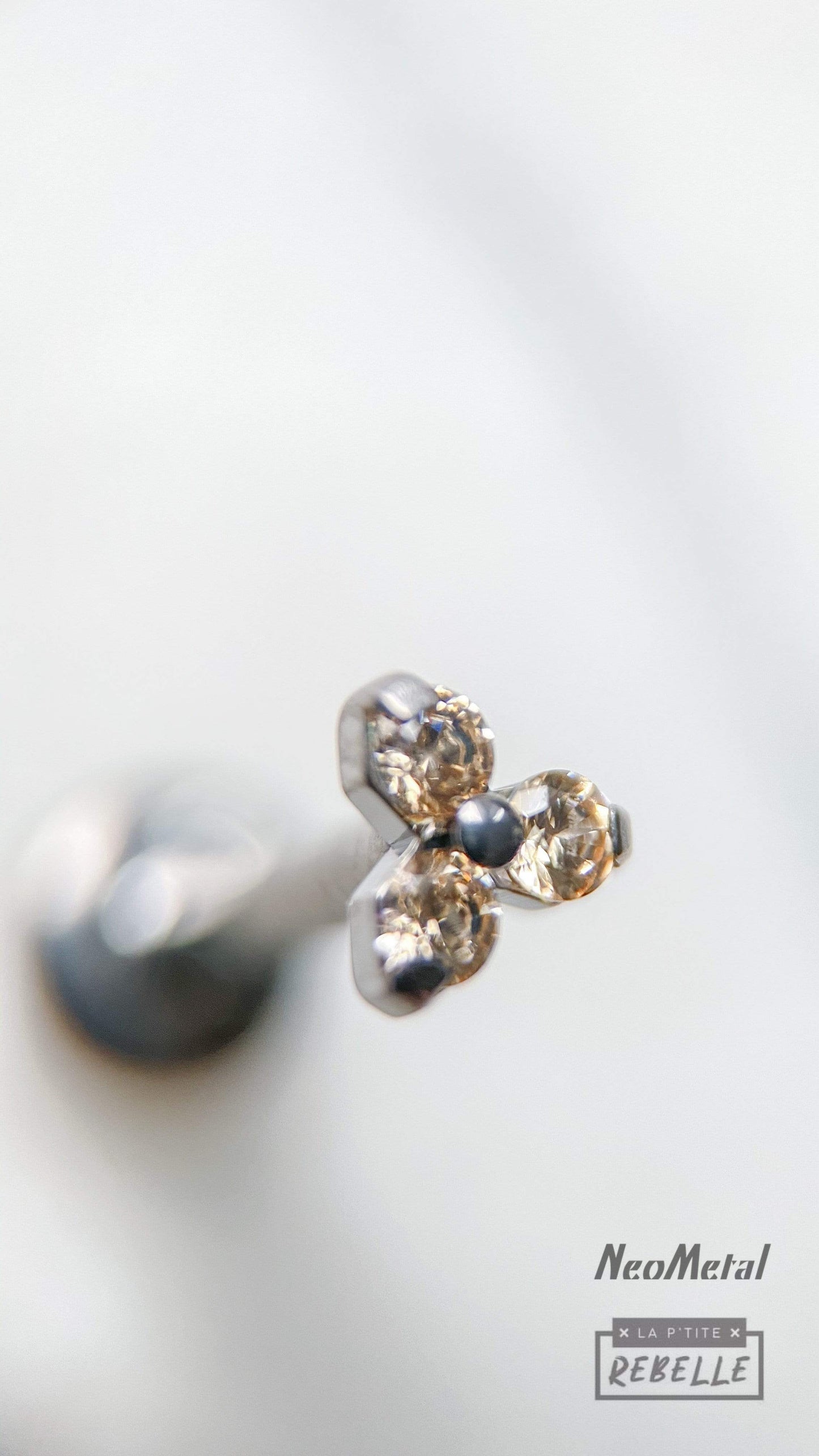 NeoMetal Threadless Titanium Trinity - Champagne
