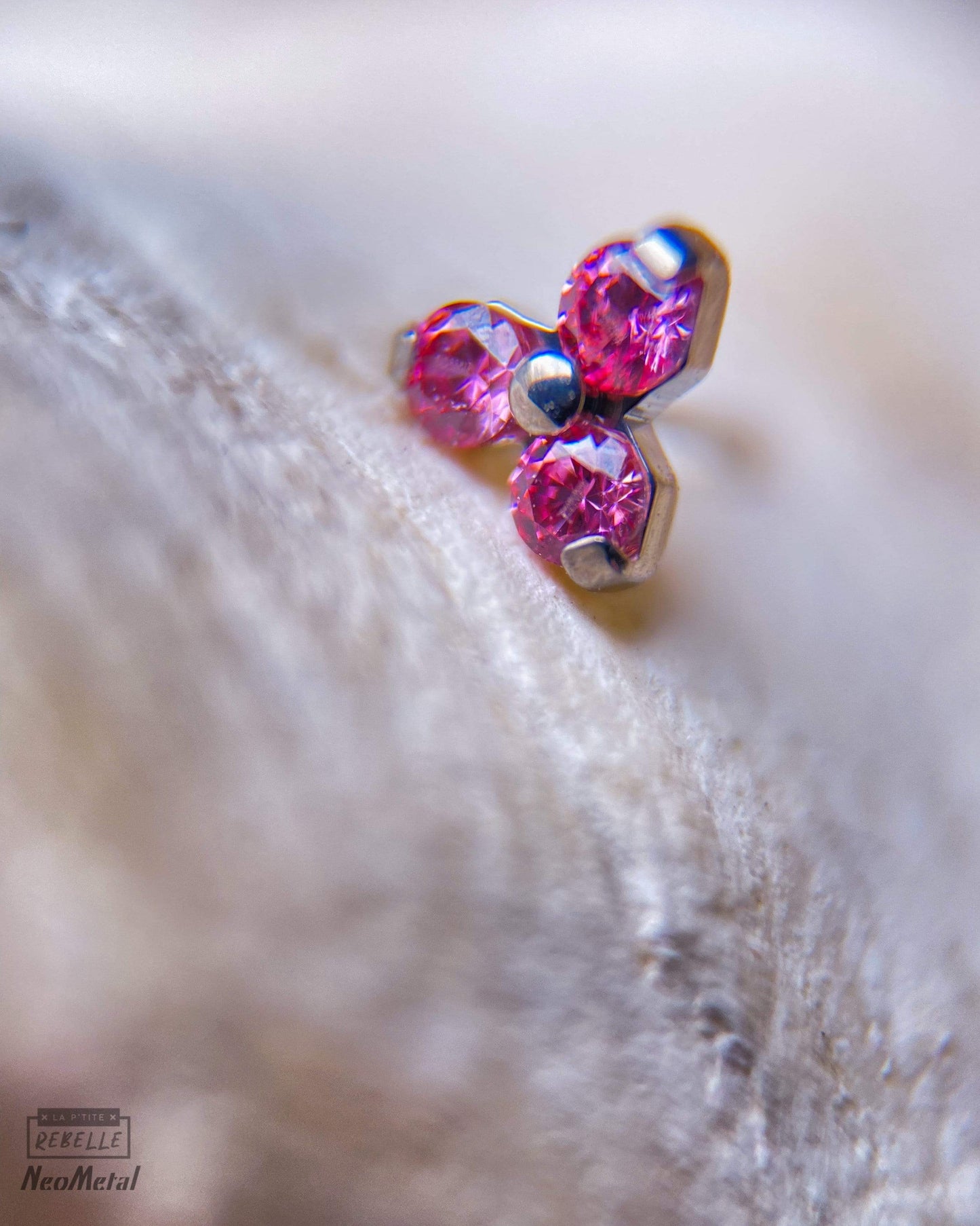 NeoMetal Threadless Titanium Trinity - Pink